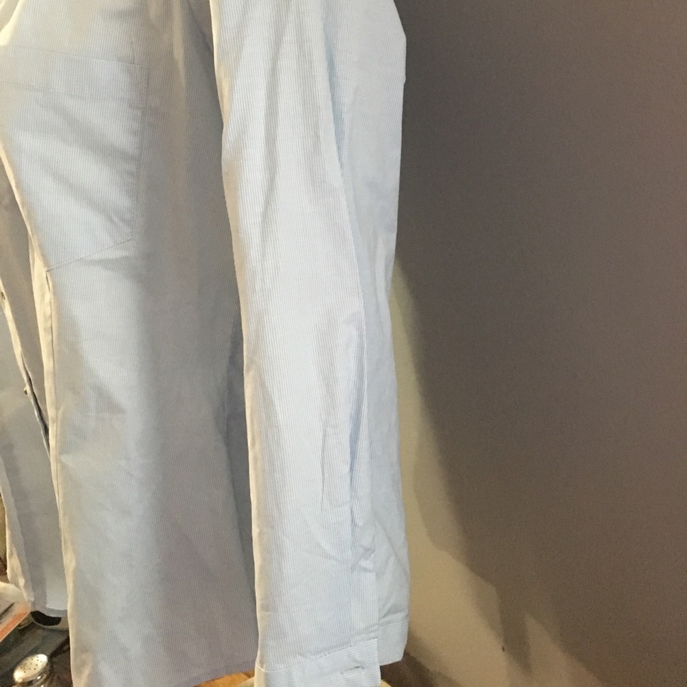 Zara Career Work Basic Blouse Size Medium - image 4